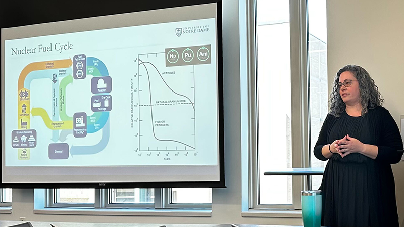 Dr Amy Hixon giving her presentation.